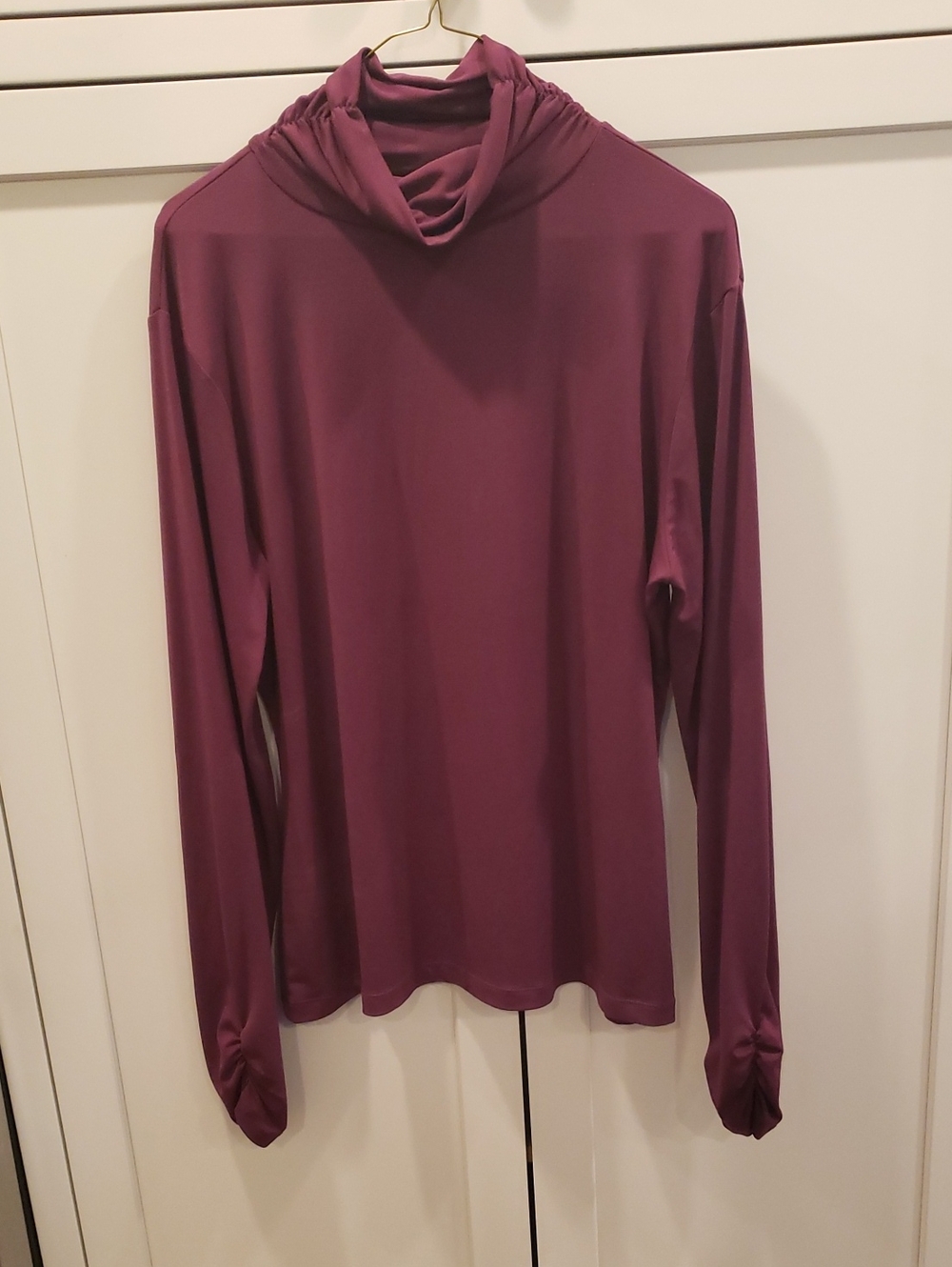 Worthington Stretch Long Sleeve Top in Burgundy